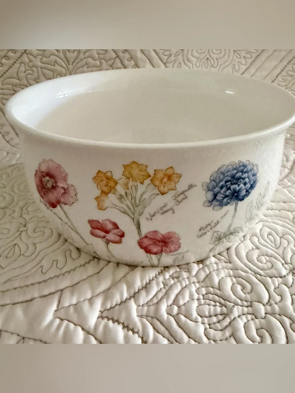 Lenox Artist Sketchbook Two Quart Round Covered Casserole Dish with Glass Lid
